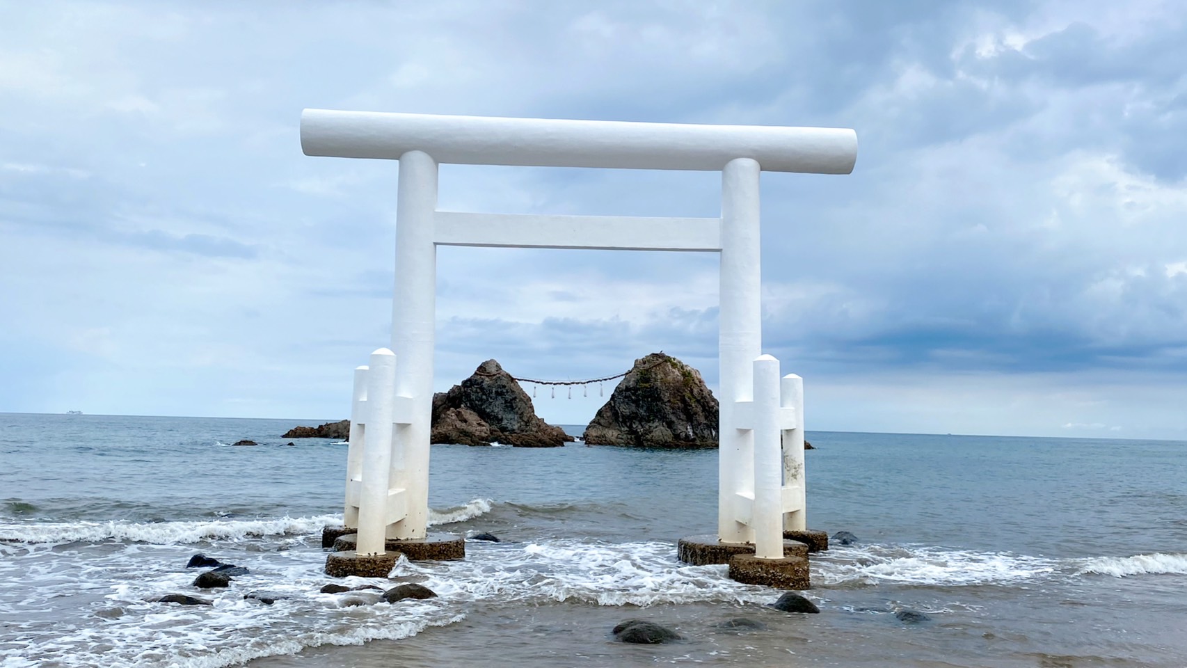 福岡ふたり旅②（櫻井神社・浦姫宮・芥屋の大門・箱島神社・鎮懐石
